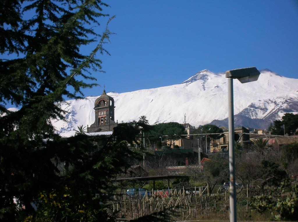 Al Villino Sunshine in villa con piscina ed idromassaggio SantʼAlfio Camera foto
