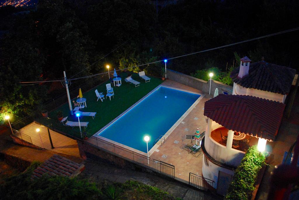 Al Villino Sunshine in villa con piscina ed idromassaggio SantʼAlfio Esterno foto