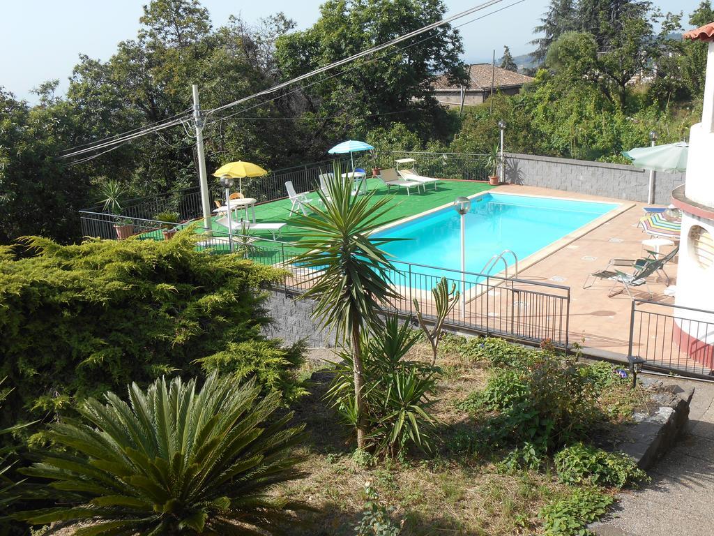 Al Villino Sunshine in villa con piscina ed idromassaggio SantʼAlfio Esterno foto